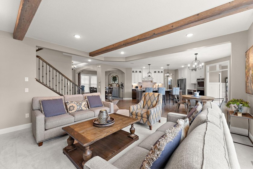 Welcome to a one-of-a-kind luxury retreat where thoughtful - photo 28