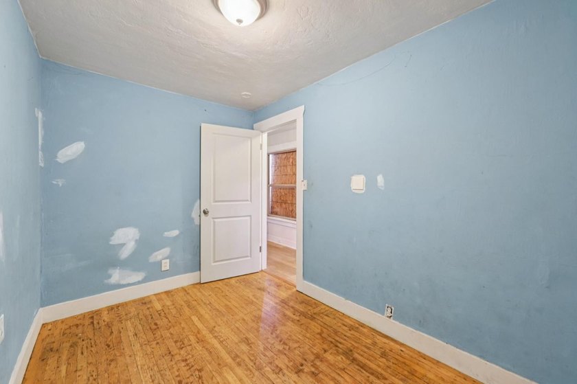Welcome to 5826 Avenal Ave, a charming gated bungalow offering - photo 18