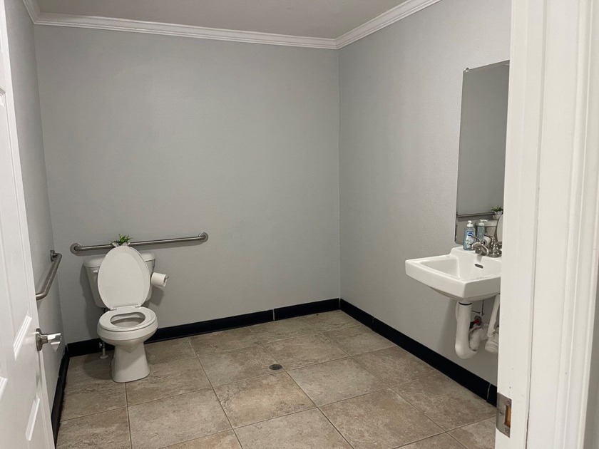 Nice lot ready to build your primary home, or a vacation rental - photo 9