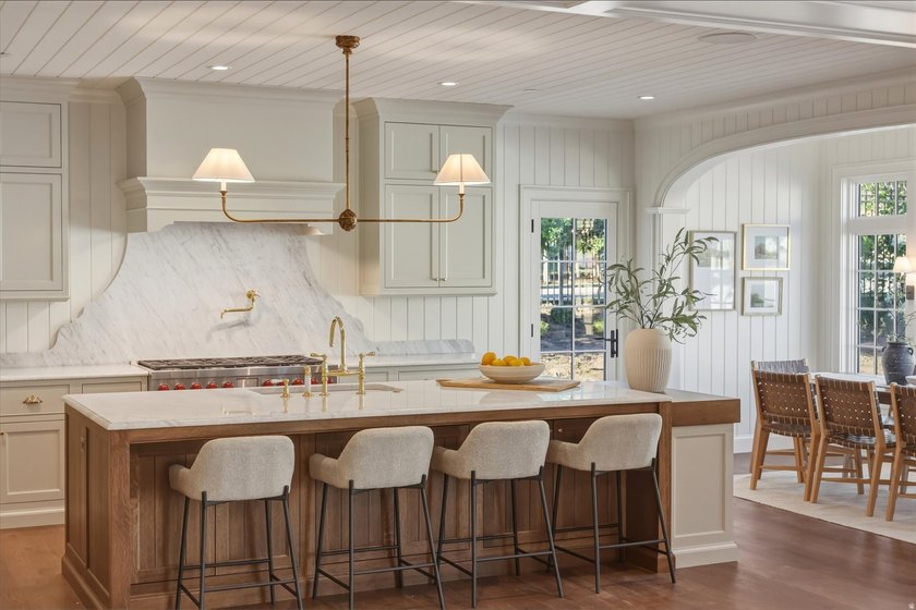 Introducing a classically designed Colonial Revival from the - photo 11