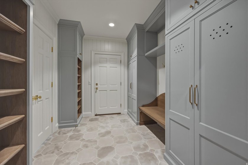 Introducing a classically designed Colonial Revival from the - photo 18
