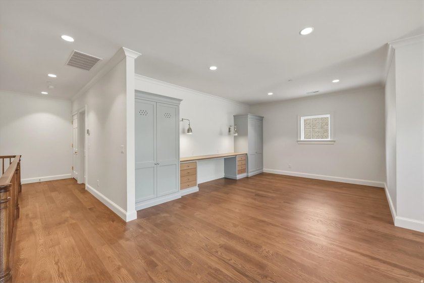 Introducing a classically designed Colonial Revival from the - photo 34