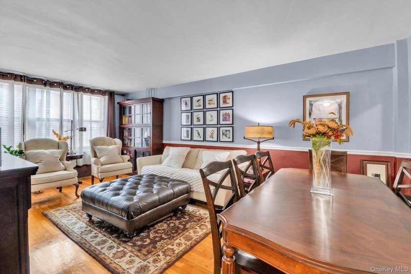 Welcome home to this beautifully renovated, move-in ready - photo 5