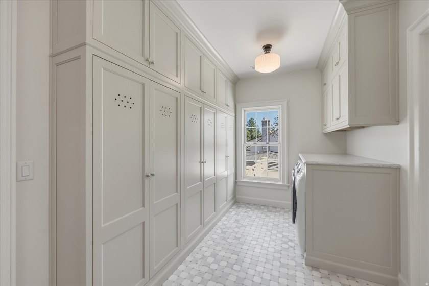 Introducing a classically designed Colonial Revival from the - photo 45