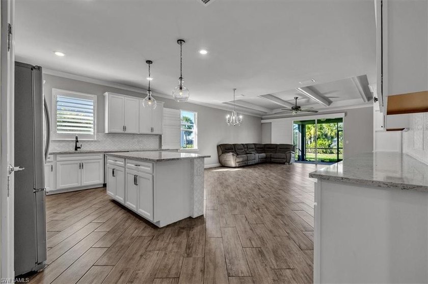 Move-in-ready and beautifully upgraded, this 3-bed + den, 2-bath - photo 5