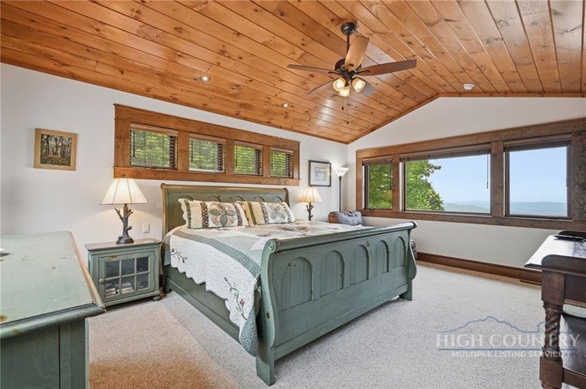 Welcome to Cardinal Perch. This stunning property offers eight - photo 18