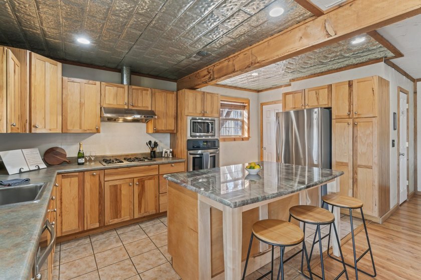 Fully furnished as an active short-term rental on Lake - photo 22