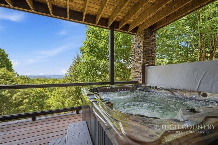 Welcome to Cardinal Perch. This stunning property offers eight - photo 43