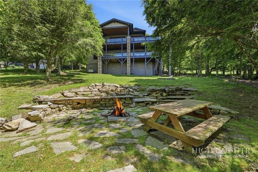 Welcome to Cardinal Perch. This stunning property offers eight - photo 46