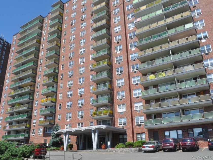Welcome to Westchester Tower, a sought-after full-service - photo 5