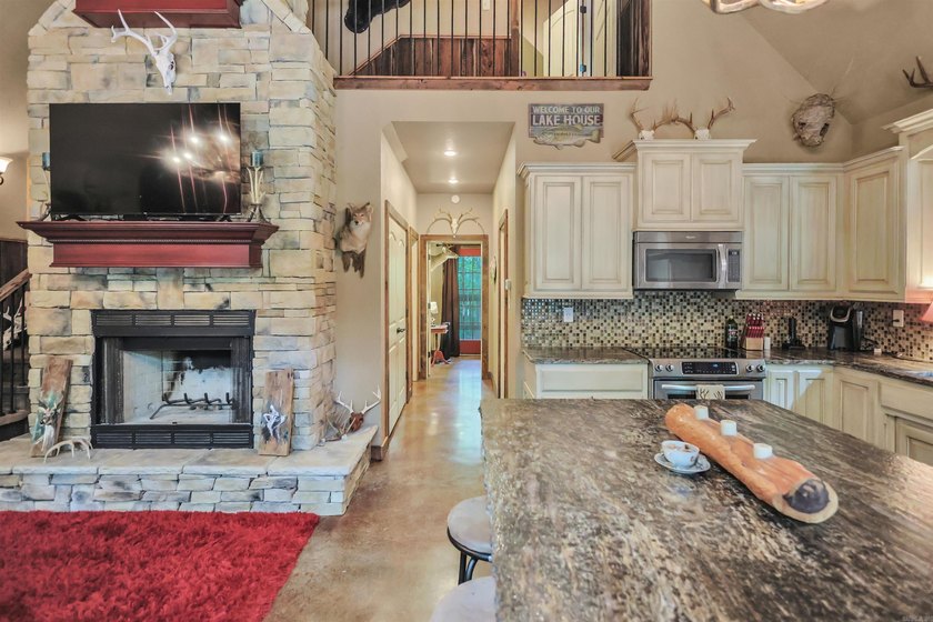 Custom-built log home just minutes from beautiful Lake Ouachita! - photo 7
