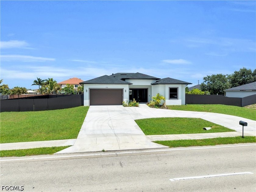 Welcome to this stunning newly constructed home in one of Cape - photo 4