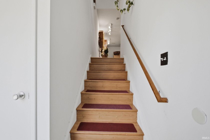 Beautiful condo at Eagle Pointe Resort on Lake Monroe - photo 3