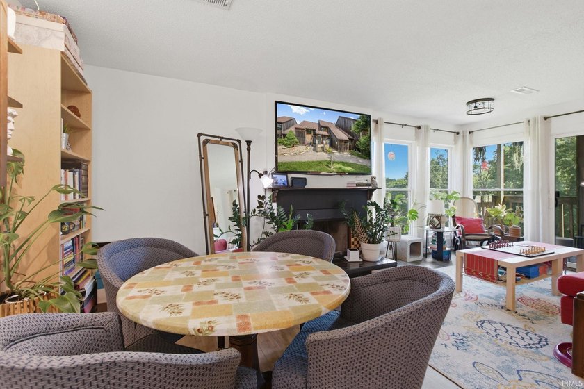Beautiful condo at Eagle Pointe Resort on Lake Monroe - photo 8