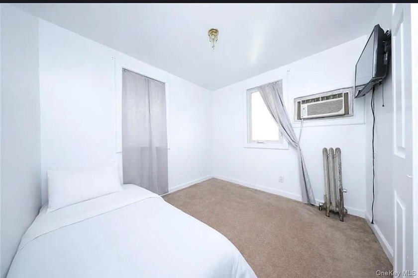 Detached One-Family in the Heart of Canarsie: Space, Parking &amp; - photo 7