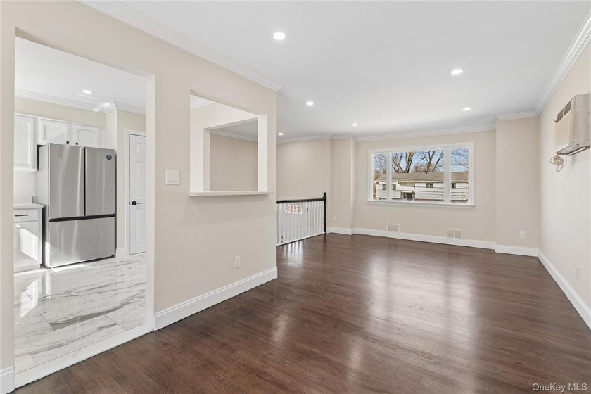 Beautifully remodeled Hi-Ranch offering a functional and - photo 13