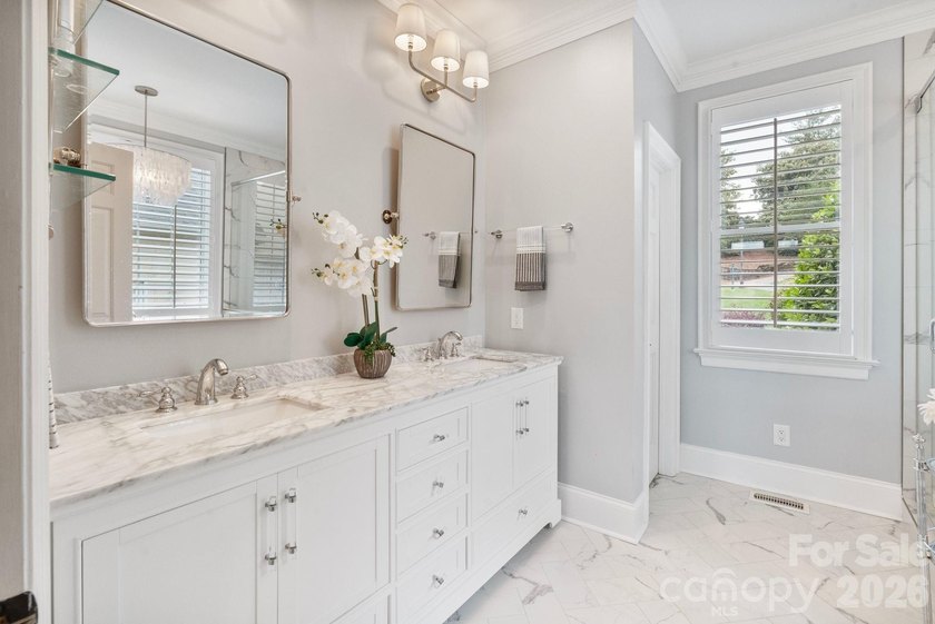 Stunning lakefront home in The Peninsula with wide Lake Norman - photo 23