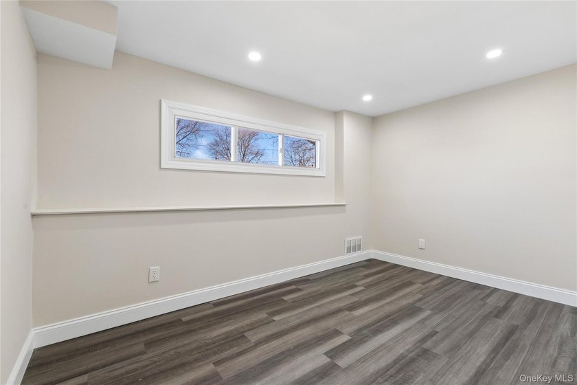 Beautifully remodeled Hi-Ranch offering a functional and - photo 24
