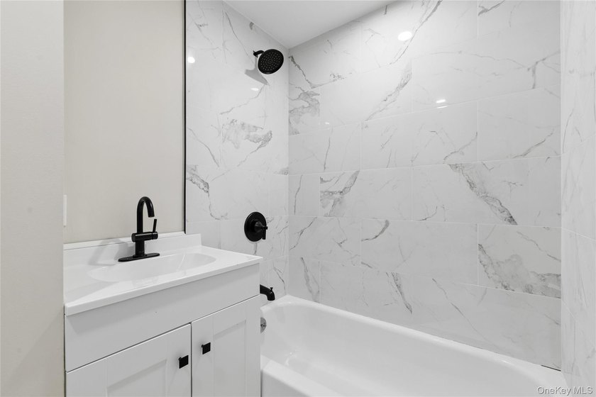 Beautifully remodeled Hi-Ranch offering a functional and - photo 26