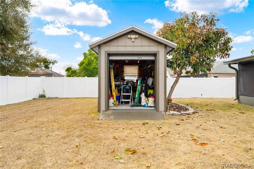 Move-In Ready Home in the Heart of Spring Hill! Welcome to this - photo 50