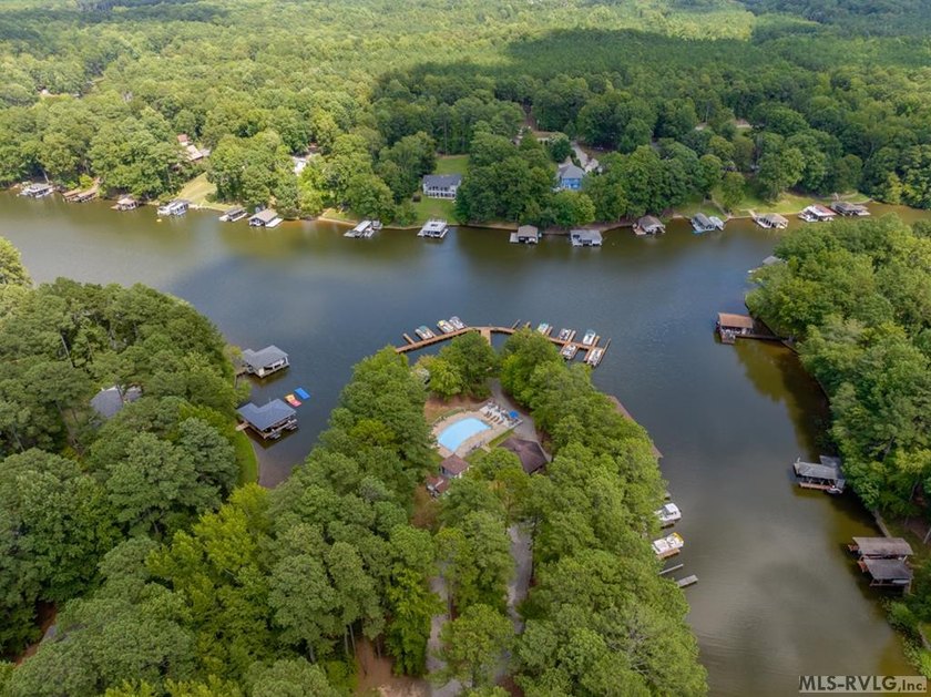 Welcome to Timber Creek, a desirable subdivision in the - photo 22