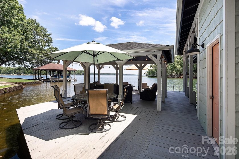 Big water. Level lot. One of Lake Tillery's finest boathouses - photo 32