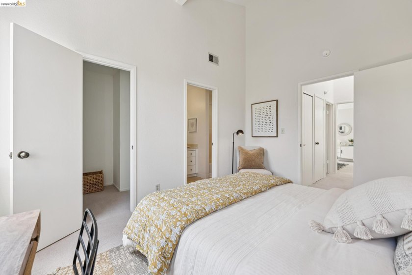 Rarely available Berkeley townhome! Built with a thoughtful - photo 33