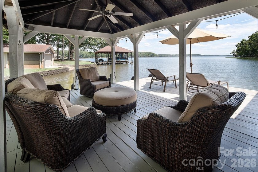 Big water. Level lot. One of Lake Tillery's finest boathouses - photo 33