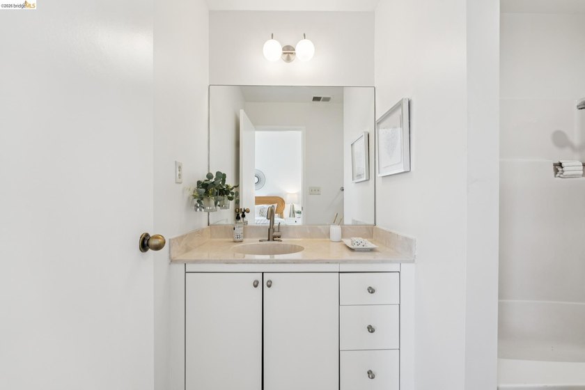 Rarely available Berkeley townhome! Built with a thoughtful - photo 35