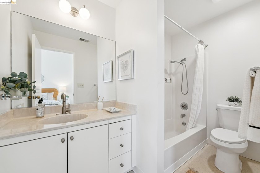 Rarely available Berkeley townhome! Built with a thoughtful - photo 36