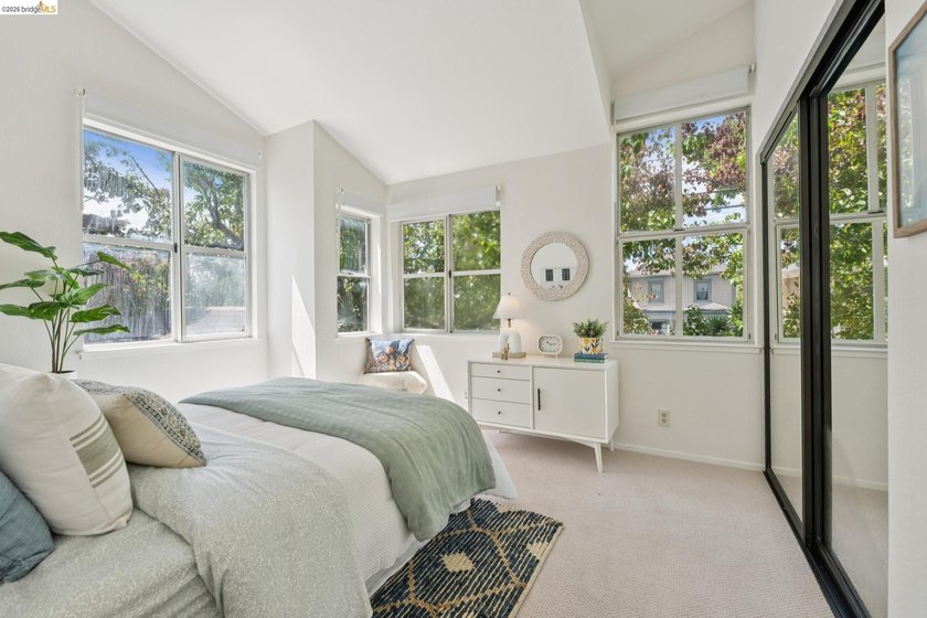 Rarely available Berkeley townhome! Built with a thoughtful - photo 40