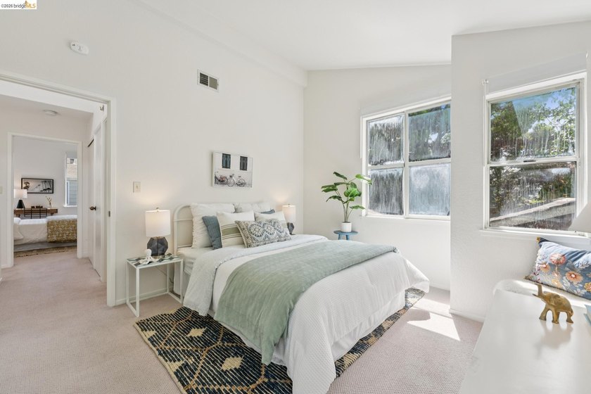 Rarely available Berkeley townhome! Built with a thoughtful - photo 41