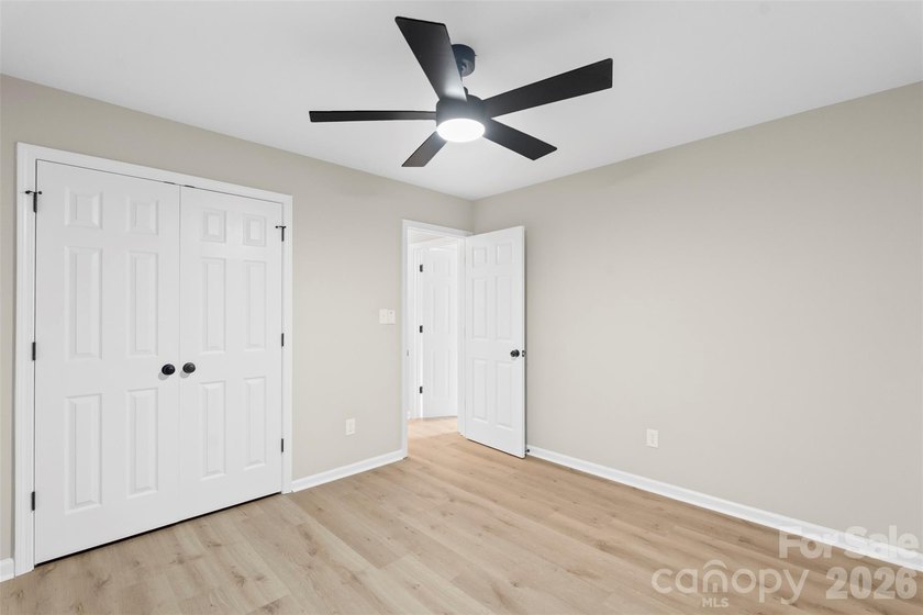 Welcome home to this recently renovated 4-bedroom property - photo 21