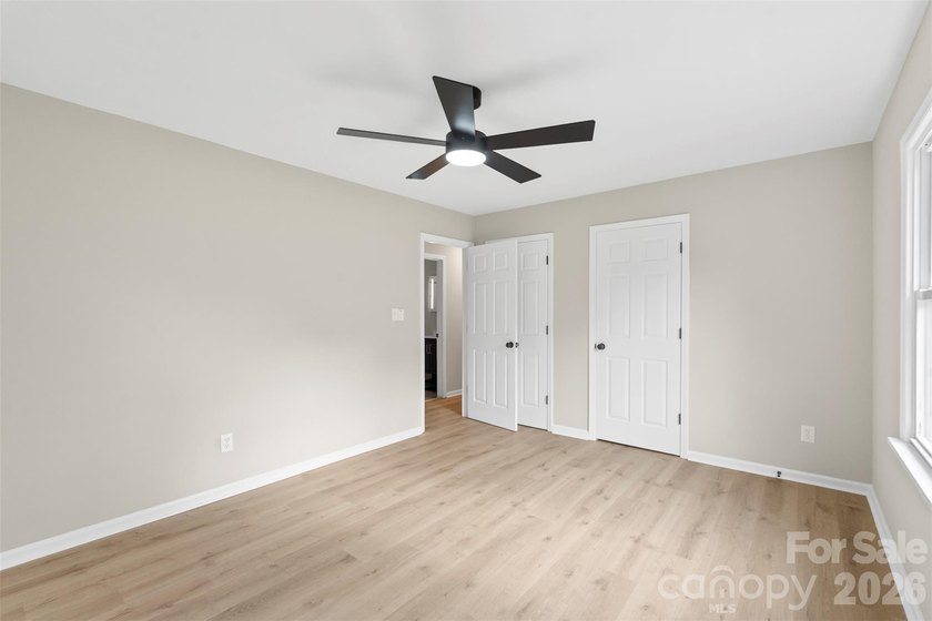 Welcome home to this recently renovated 4-bedroom property - photo 24