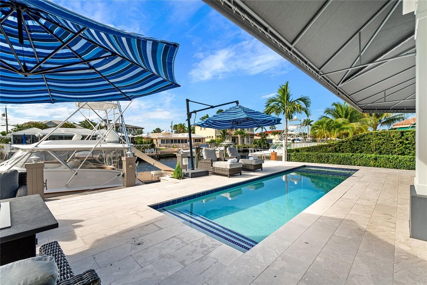 Coastal-Inspired Deepwater Estate sited one lot off the - photo 37