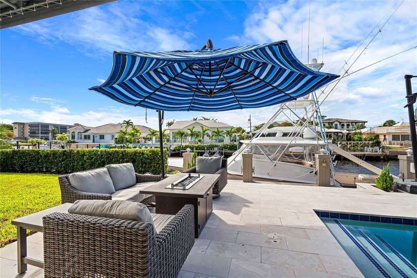 Coastal-Inspired Deepwater Estate sited one lot off the - photo 38
