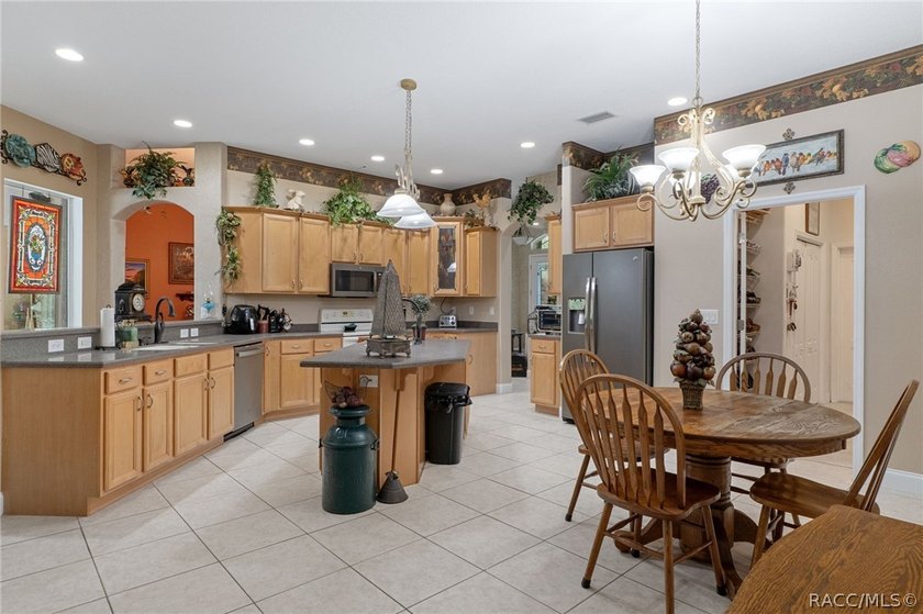 Bring the family home to Emerald Estates of Citrus Hills and - photo 21