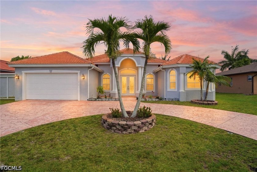 Welcome to your WATERFRONT piece of Southwest Florida living - photo 3