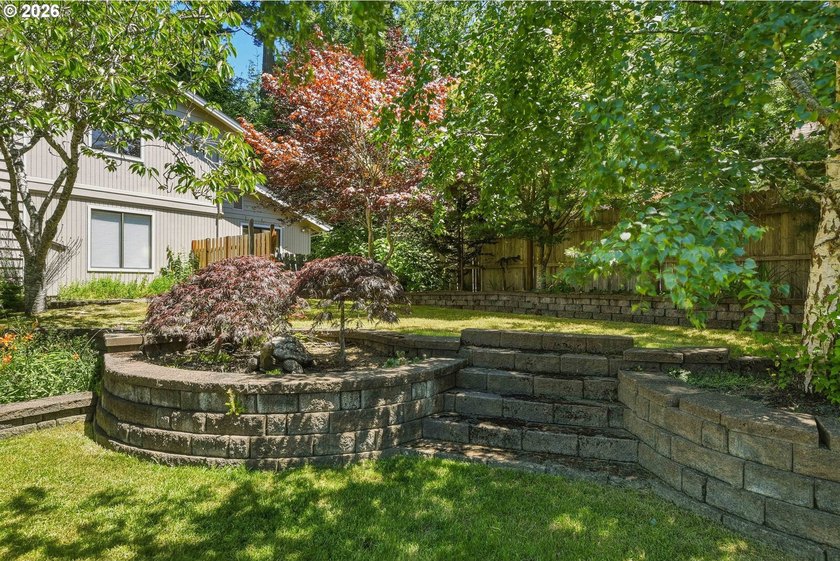 Beautifully updated and move-in ready, this 4-bedroom, 3-bath - photo 28