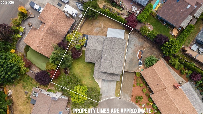 Beautifully updated and move-in ready, this 4-bedroom, 3-bath - photo 32