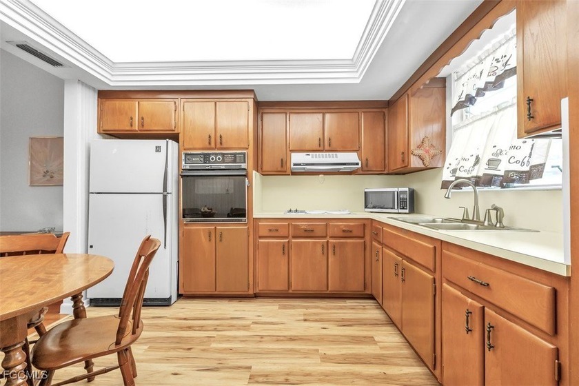 SELLER MOTIVATED!! Welcome to Country Club Estates! 55+ - photo 7