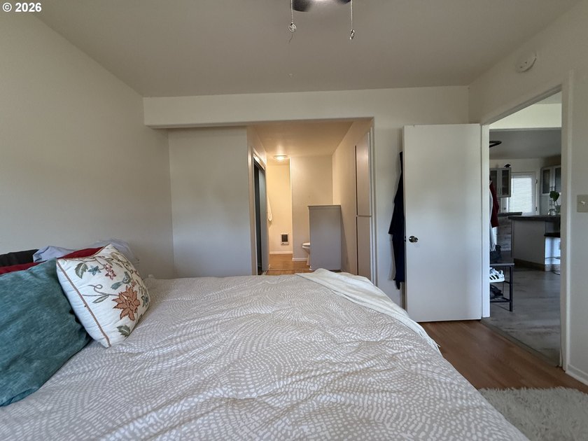 Beautiful duplex opportunity offering flexibility for both - photo 25