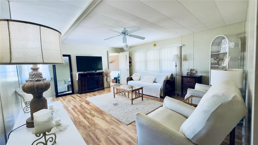 Cute as a button and fully furnished! Move-in ready, priced to - photo 8