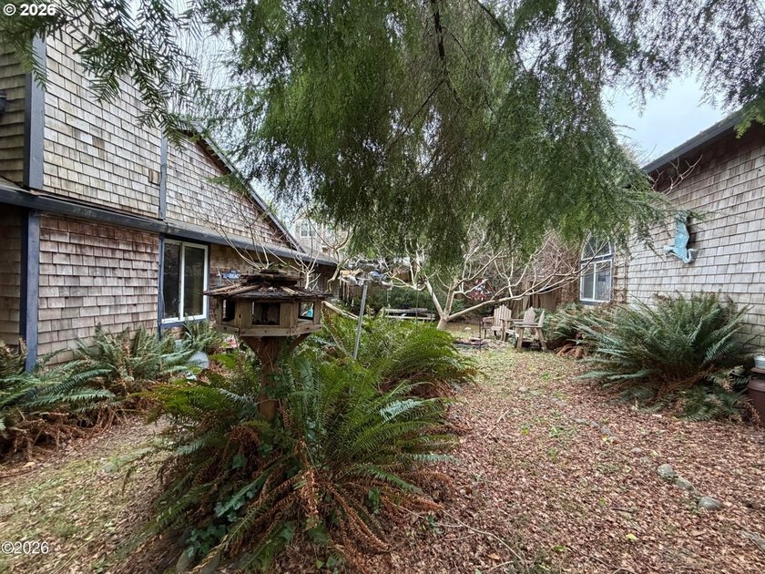 3 bedroom 2 bath home located in a private and quiet location of - photo 11