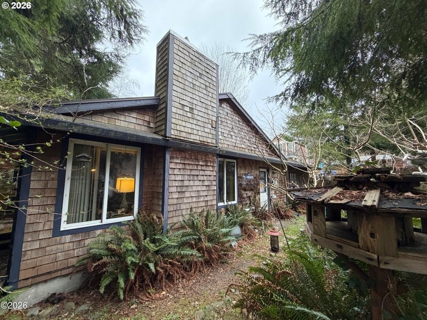 3 bedroom 2 bath home located in a private and quiet location of - photo 12