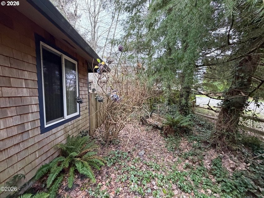 3 bedroom 2 bath home located in a private and quiet location of - photo 19