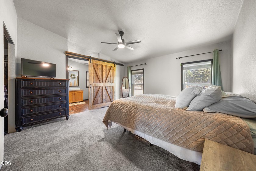 Situated on 4.72 beautifully maintained acres, this updated 3 - photo 10