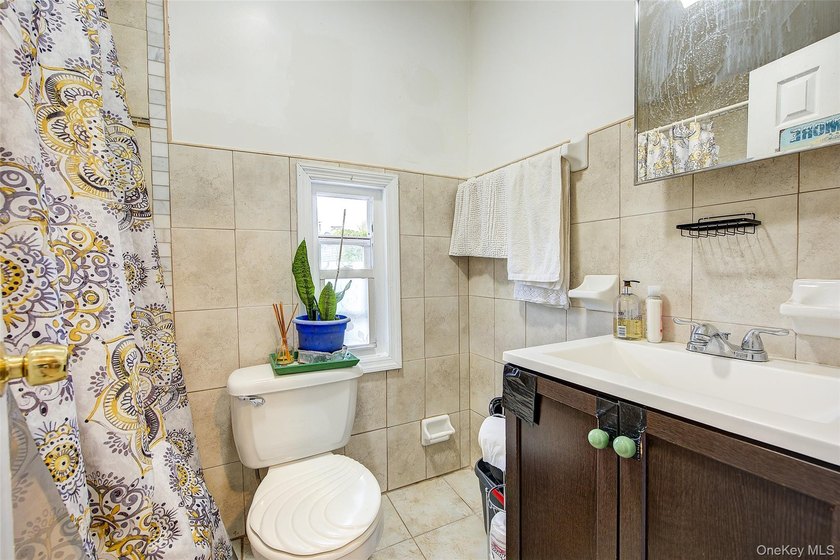 Welcome to 150 Ridgewood Avenue, a spacious fully detached - photo 25