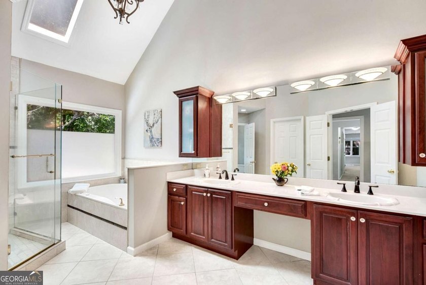 Nestled in the Highly Sought-After Active Swim/Tennis and Lake - photo 27