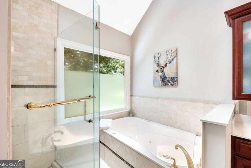 Nestled in the Highly Sought-After Active Swim/Tennis and Lake - photo 29